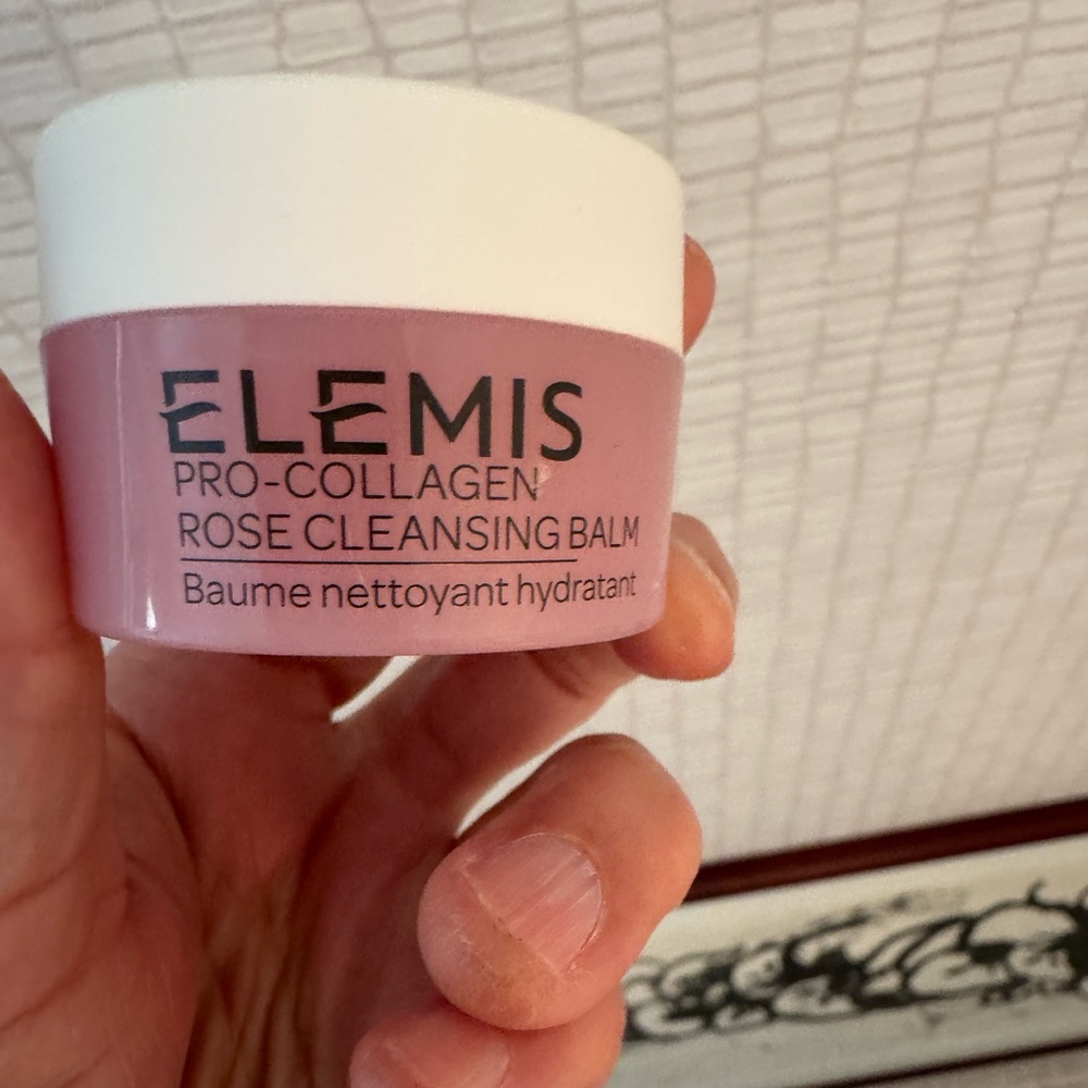 ELEMIS Rose Cleansing Balm - Pink and White